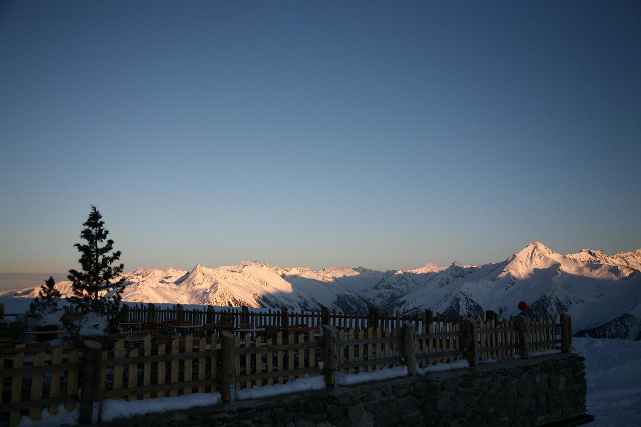 Hotel Schneekarhütte Mayrhofen Exterior foto
